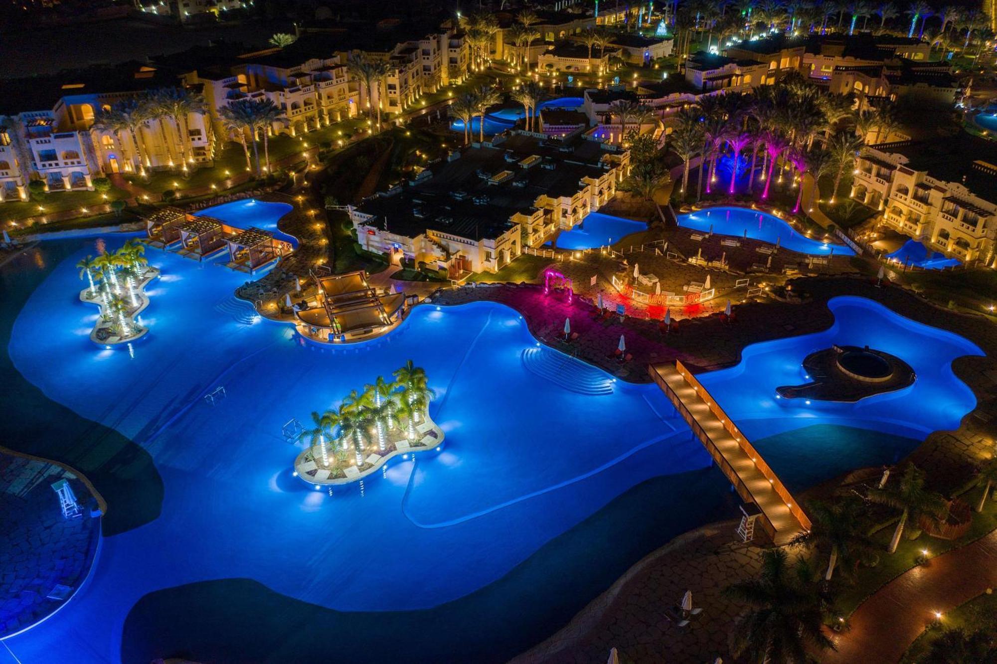 Rixos Sharm El Sheikh - Adults Only 18 Plus - Free Jennifer Lopez Concert Access July 4Th Esterno foto Aerial view of the resort at night