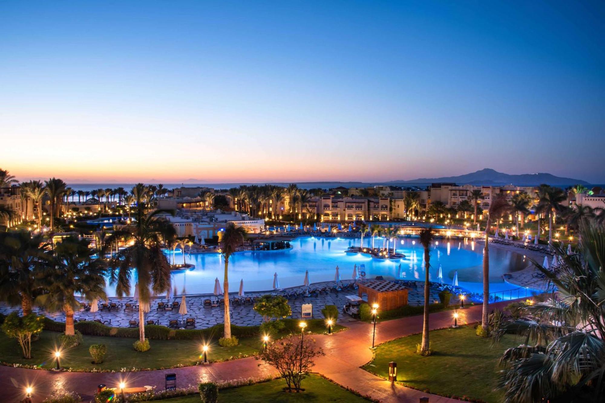 Rixos Sharm El Sheikh - Adults Only 18 Plus - Free Jennifer Lopez Concert Access July 4Th Esterno foto Sunset at the Hilton Sharm El Sheikh